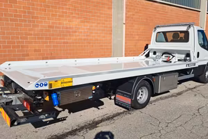 Carro attrezzi Iveco Daily 70C18 pianale e forca g