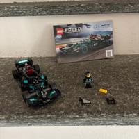 Lego Mercedes F1 76909
