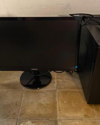Pc fisso con monitor