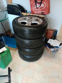 Gomme invernali con cerchi in lega misura 215 / 55