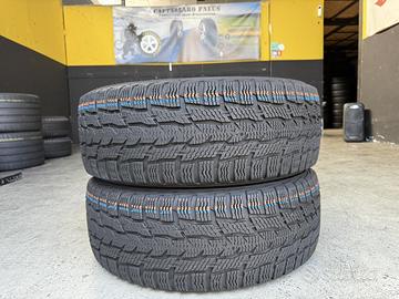 2 Gomme 235/65R16C Nokian Invernali 95% residui