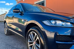 jaguar f pace motore