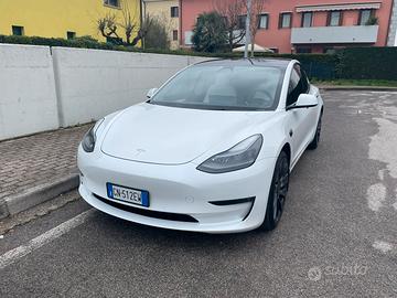 Tesla model 3 performance