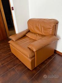 Poltrona in pelle comoda — usata in buono stato