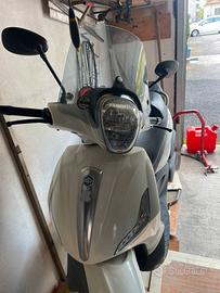 Piaggio Beverly 350