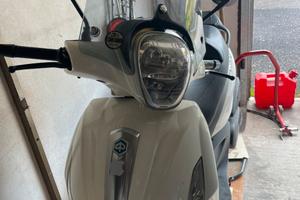 Piaggio Beverly 350