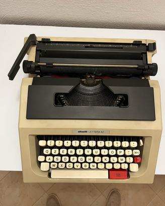 Olivetti lettera 42