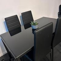 Tavolo da pranzo in vetro - NERO