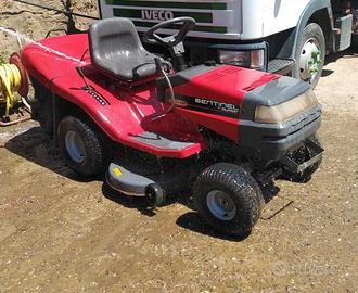 trattorino tagliaerba 