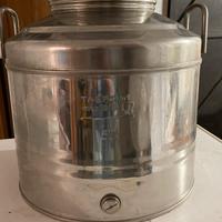 Bidone in accaio per olio