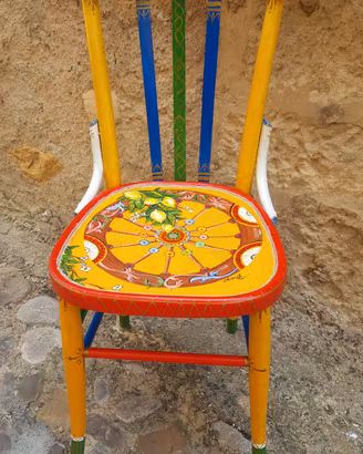 Sedia in legno siciliana 
