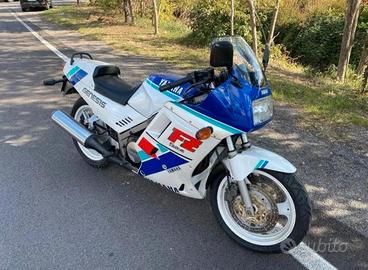 Yamaha FZ 750 GENESIS