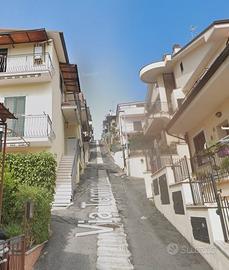 Monterotondo scalo monolocale finemente arredato