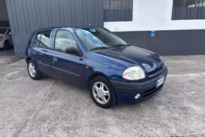 Renault Clio 1.4 benzina .  Ok Neopatentati
