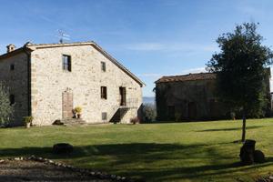 Appartamento con cucina nella verde Toscana