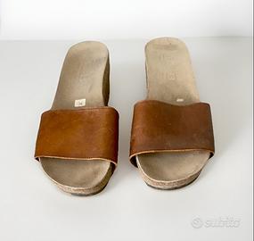 Zoccoli in cuoio con zeppa in sughero