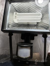 Faro esterno con sensore di movimento Livarno Lux