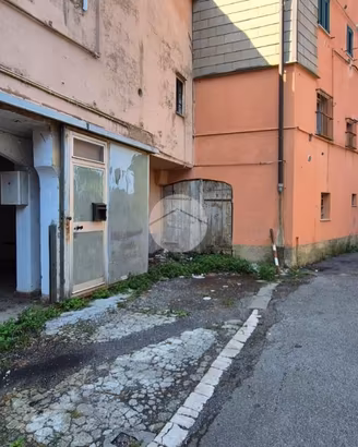 BOX A GENOVA