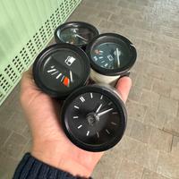Orologio defender e altri stumenti analogici