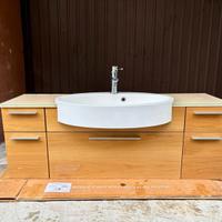 MOBILE BAGNO CON PIANO IN VETRO 