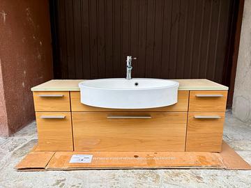 MOBILE BAGNO CON PIANO IN VETRO 