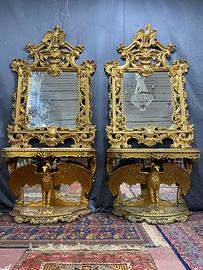 Coppia di consolle dorate