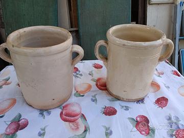 Due antichi vasetti pugliesi ceramica terracotta