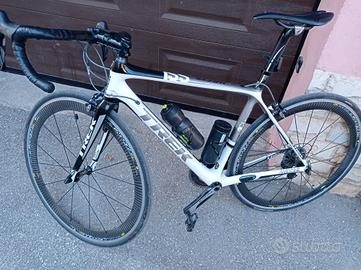 bici corsa telaio Trek montata Shimano durace 11 c