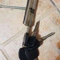 Cilindro europeo con 5 chiavi