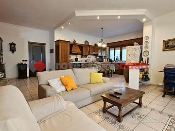 Gravina di Catania - 7 Vani Divisibile