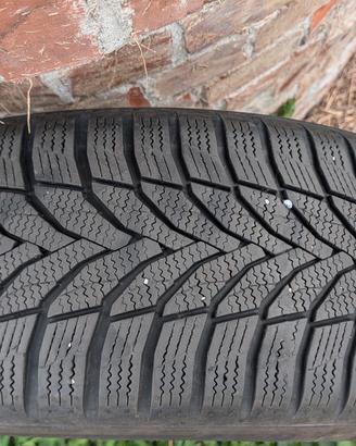 nexen vinguard 2 molto usate 215 55 17 98v