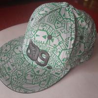 Cappello con visiera