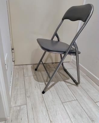 6 sedie pieghevoli grigie con imbottitura