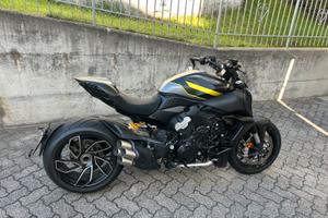 Ducati diavel V4