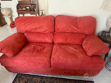 2 Divani in alcantara colore rosso