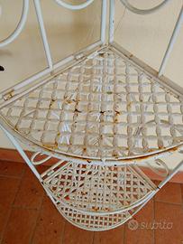 Fioriera ferro battuto ad angolo