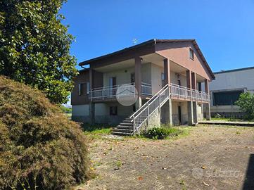 VILLA SINGOLA A BOSCONERO