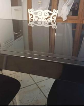 Tavolo nero allungabile 