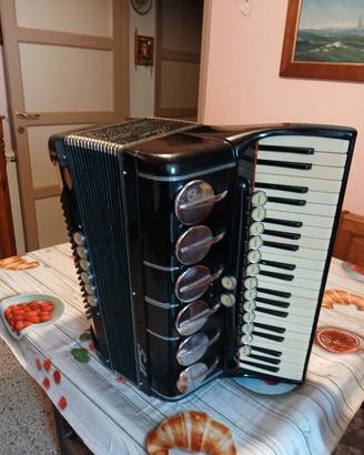 Fisarmonica 120 bassi, anni 50