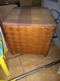 pouf in legno e vimini 