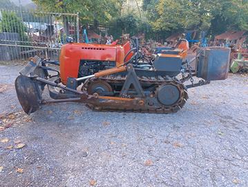 trattore cingolato itma
