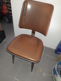 Sedia da ufficio legno e copertura in similpelle