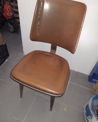 Sedia da ufficio legno e copertura in similpelle