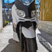 Yamaha Xmax 125