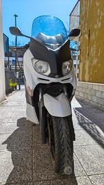 Yamaha Xmax 125