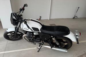Moto guzzi v7