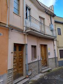 Casa indipendente con garage in centro storico