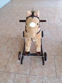 Cavalluccio a dondolo 