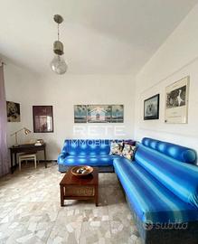 VISERBA - AMPIO TRILOCALE IN QUADRIFAMILIARE