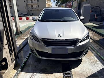 Peugeot 308 1.6 S & S versione Allure